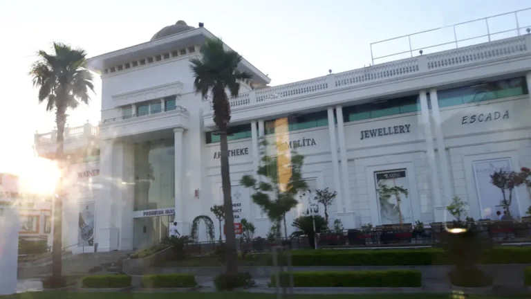 poza hotelem 2